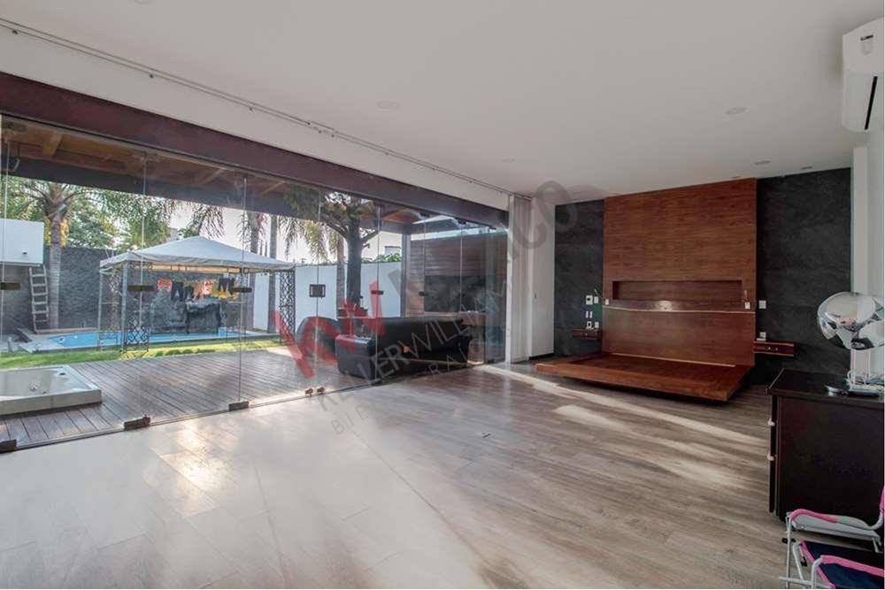 Casa con alberca en Renta en Fraccionamiento Jurica, Querétaro