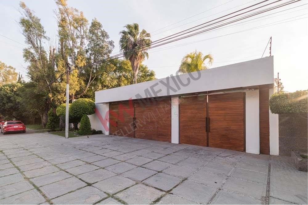 Casa con alberca en Renta en Fraccionamiento Jurica, Querétaro