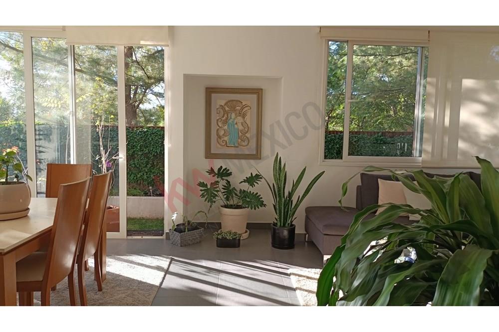 Casa en renta Amueblada en Altozano la renta incluye mantenimiento ideal para ejecutivo extranjero