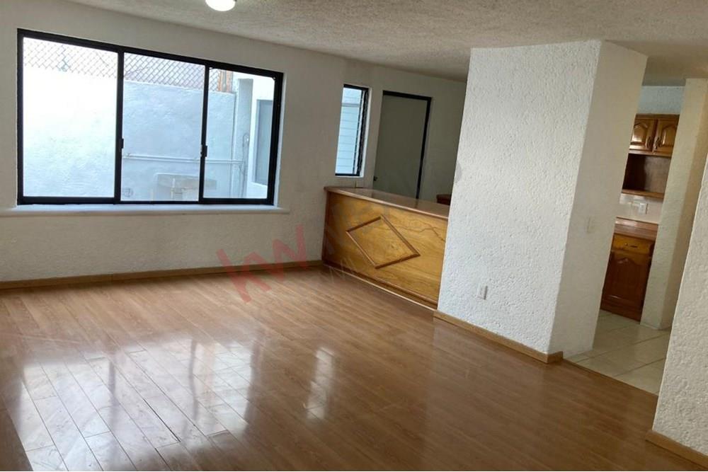 VENTA DE DEPARTAMENTO EXCELENTE UBICACION DE 1 PISO EN CORREGIDORA, 2 RECAMARAS