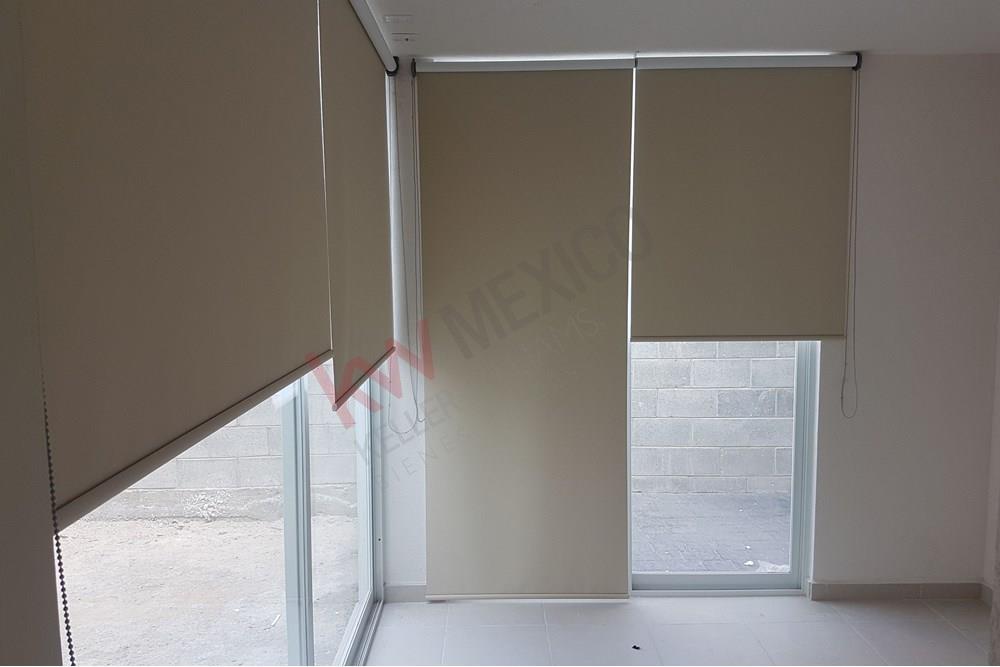 Rento casa en La Vida, Corregidora Querétaro con recámara en planta baja $8,600
