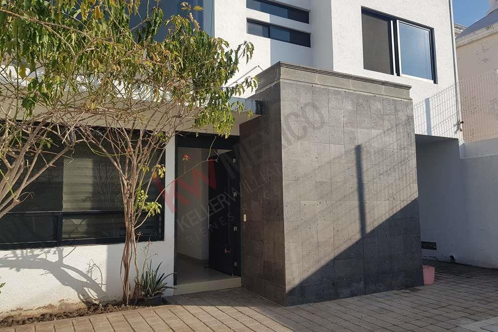 VENTA  EXCLUSIVA CASA, FRACCIONAMIENTO MILENIO lll QUERETARO