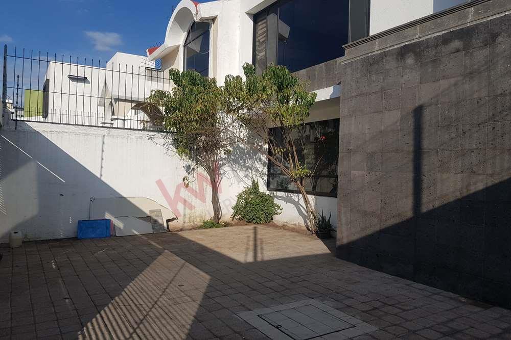 VENTA  EXCLUSIVA CASA, FRACCIONAMIENTO MILENIO lll QUERETARO