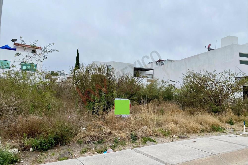 TERRENO A UNOS METROS DE CAMPO DE GOLF! CONDOMINIO PREMIUM! 250M2! ZIBATÁ!