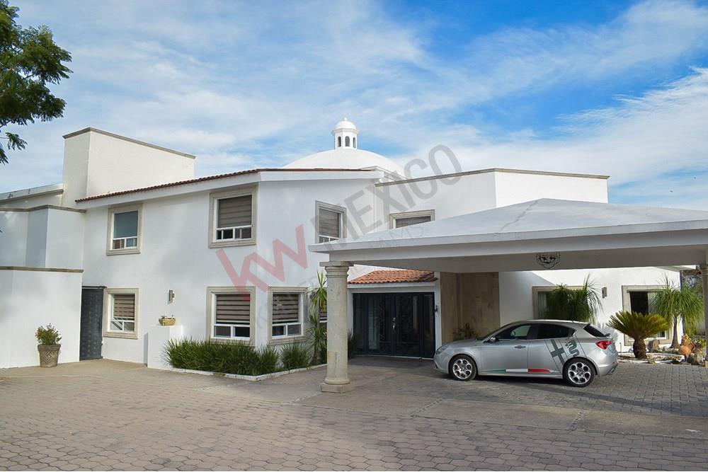 Expectacular casa en el corazón de Jurica Querétaro