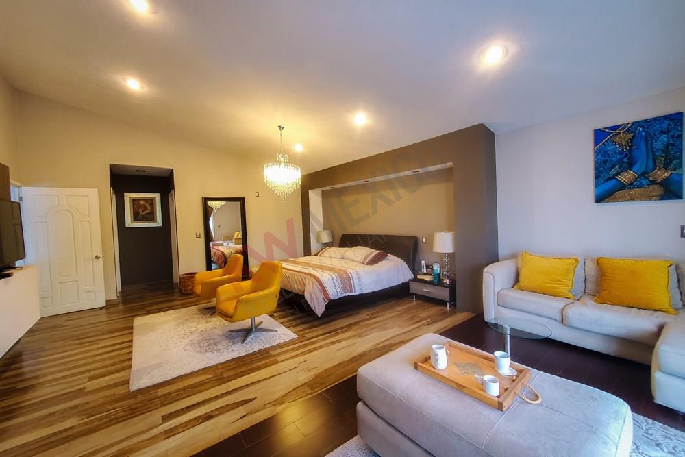 Expectacular casa en el corazón de Jurica Querétaro