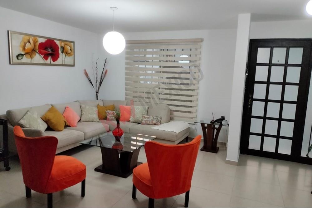 Casa en Venta en El Refugio de 3 recámaras con baño (Sin Muebles)