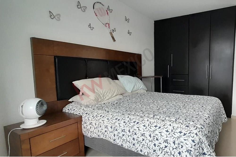 Casa en Venta en El Refugio de 3 recámaras con baño (Sin Muebles)
