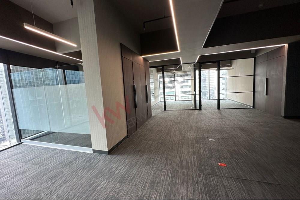 En DownTown Santa Fe se Renta Oficina A+ de 189m2, acondicionada