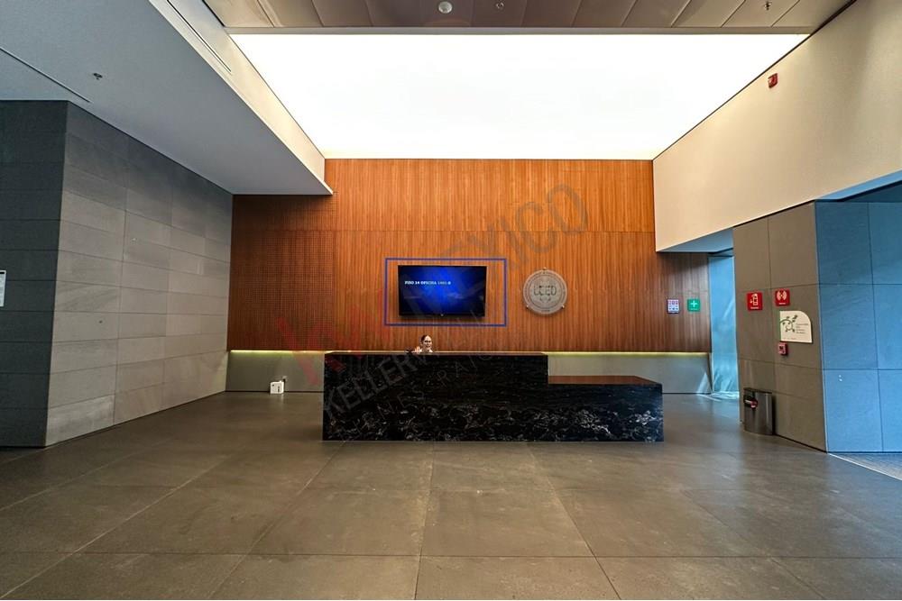 En DownTown Santa Fe se Renta Oficina A+ de 189m2, acondicionada