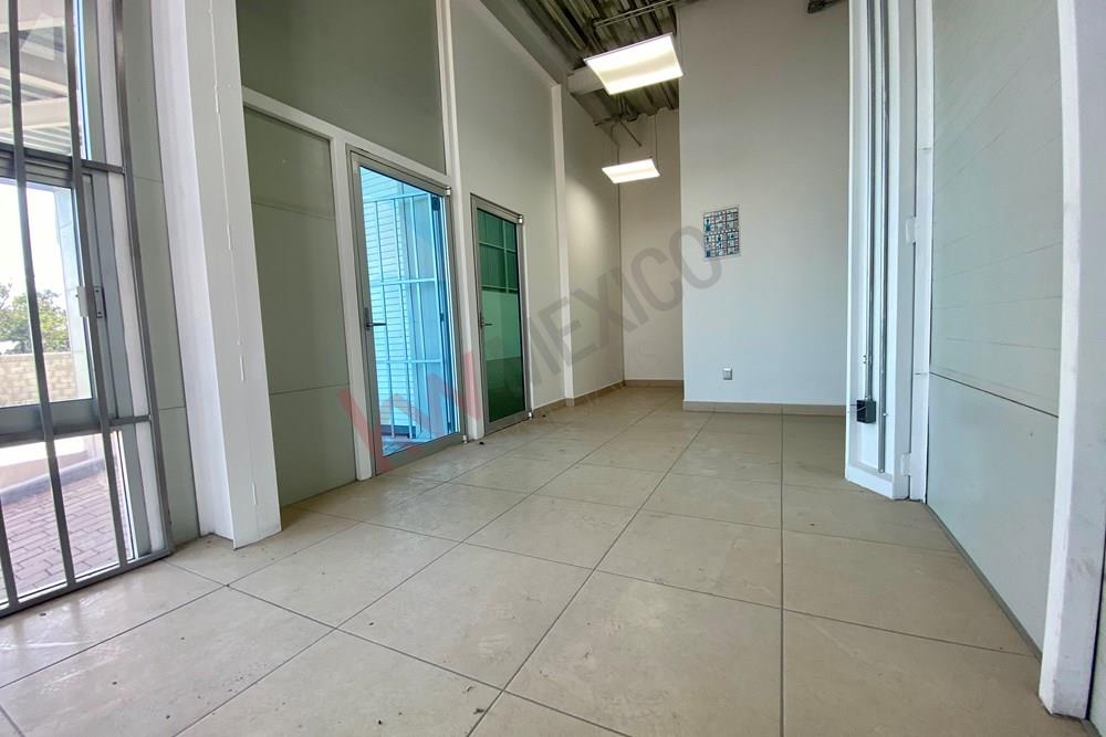 RENTA DE NAVE INDUSTRIAL DE 556M2 DENTRO DE MICRO PARQUE! EXCELENTE UBICACIÓN!