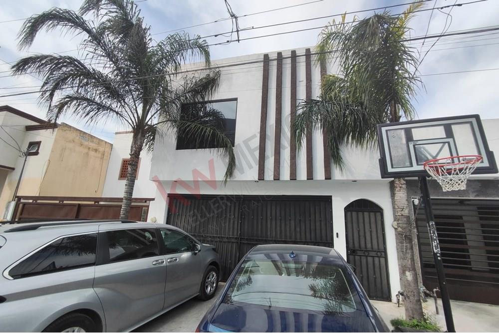 Casa en Renta en Guadalupe Nuevo León, fraccionamiento privado, 4 recamaras.