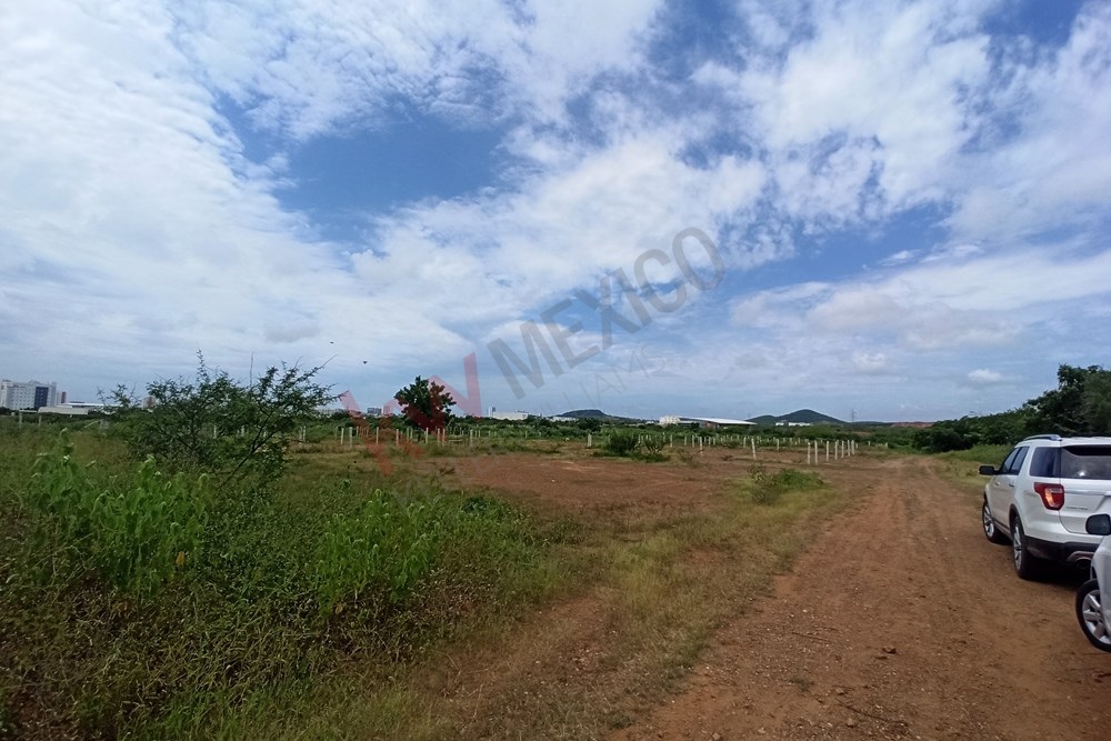 Terreno en Venta en Fracc. Marina Universidad – Nuevo Mazatlán