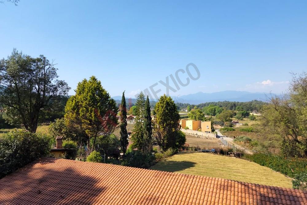 Casa en Venta en Valle de Bravo Cerro Gordo cerca de Avandaro