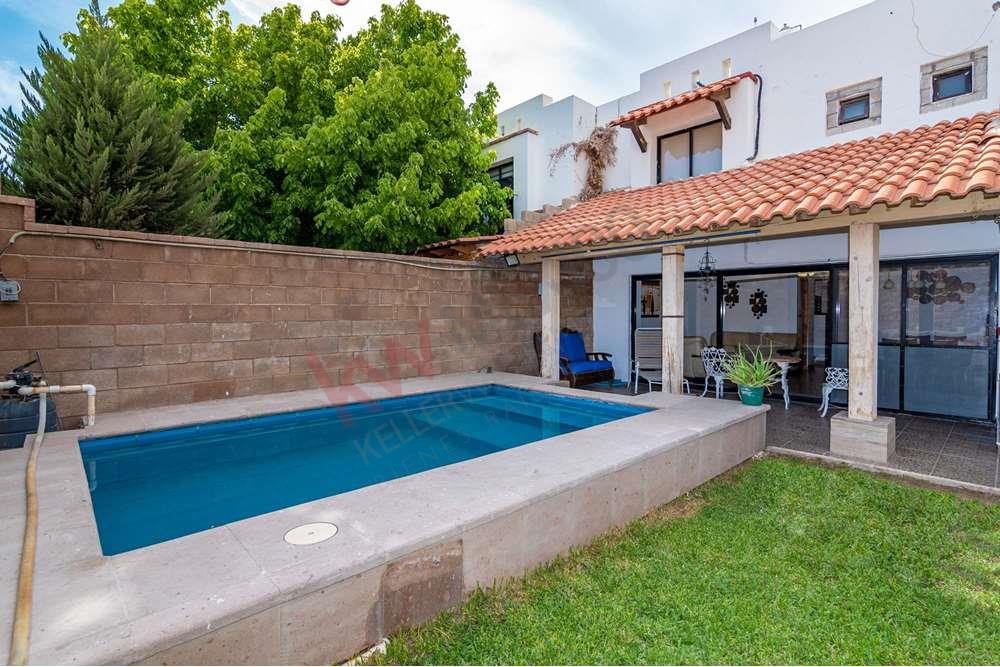 Disfruta del verano estrenando casa en con alberca en La Ciénega