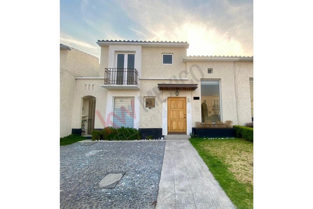 Casa en Renta en el Residencial El Castaño 2, Metepec, Edo México