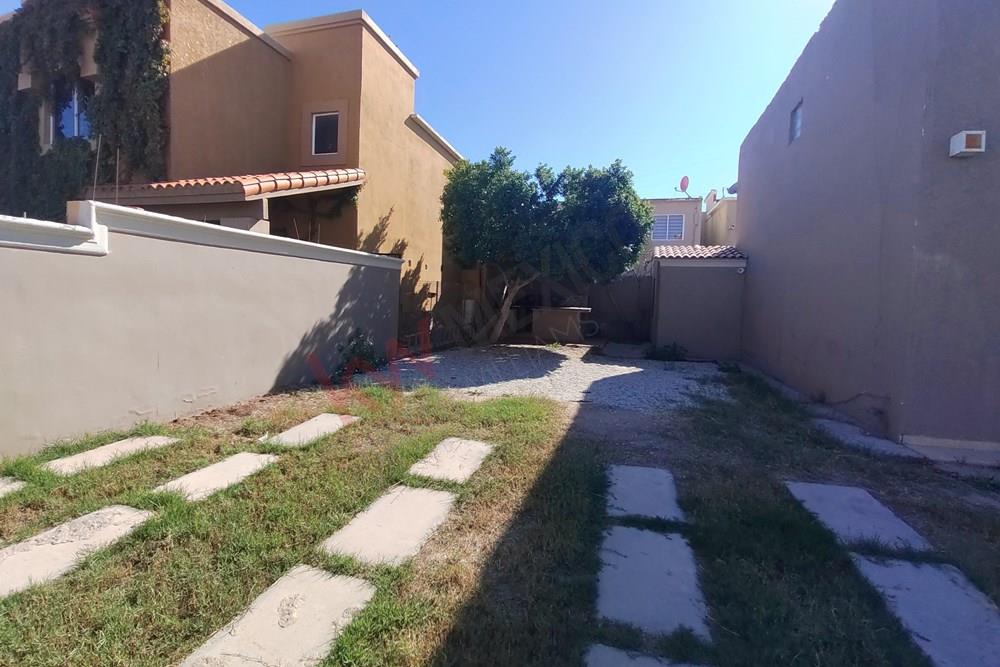 Casa en renta Montecarlo 2da sección, Zona Dorada ...esta lista para  recibirte a ti y tu