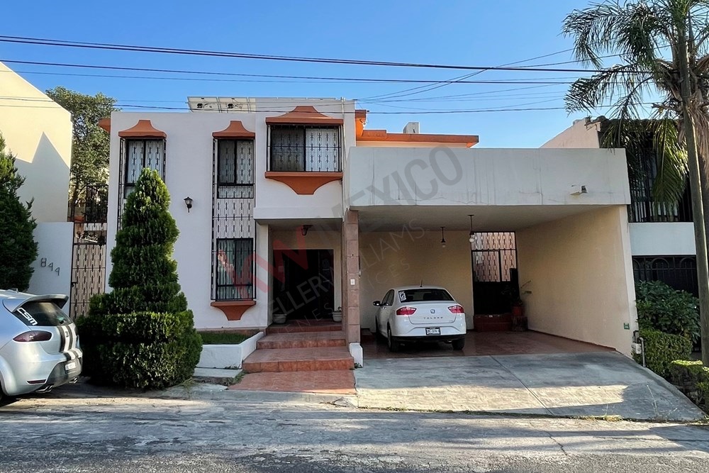 🏡 ¡Casa en Venta en Contry La Silla 5to Sector, Gpe. N.L.!