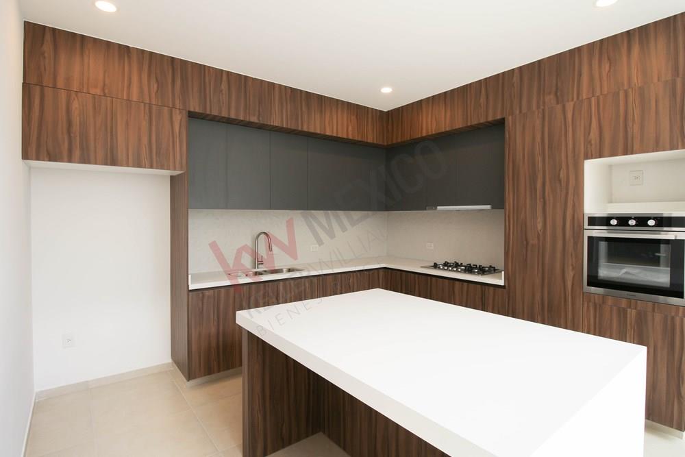 ESTRENA CASA DE AUTOR EN VENTA, CON TRIPLE ALTURA 5 RECÁMARAS Y ROOF GARDEN EN ZIBATA QUERETARO