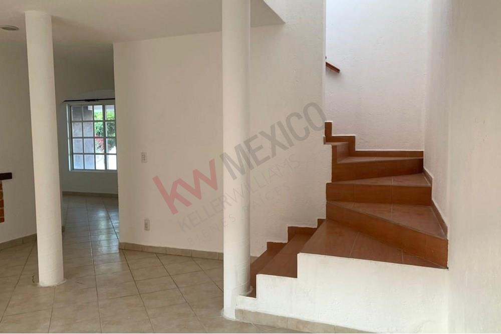 ¡Casa en Venta en Campestre Italiana, Ubicación Privilegiada en Querétaro!