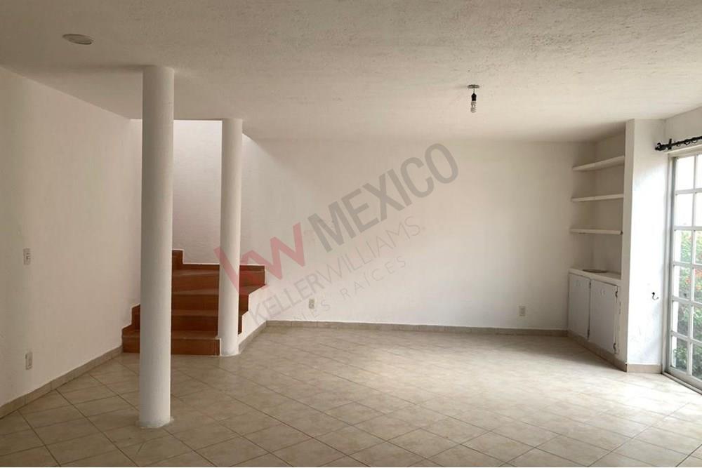 ¡Casa en Venta en Campestre Italiana, Ubicación Privilegiada en Querétaro!
