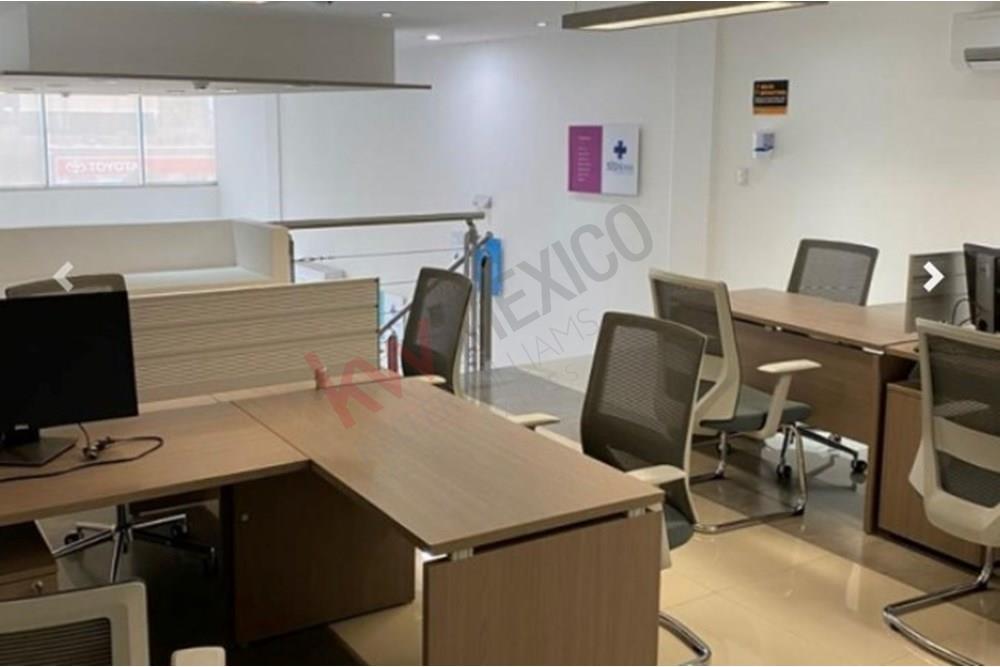 Local comercial totalmente acondicionado para usarse en renta, ubicado en Plaza Q7001
