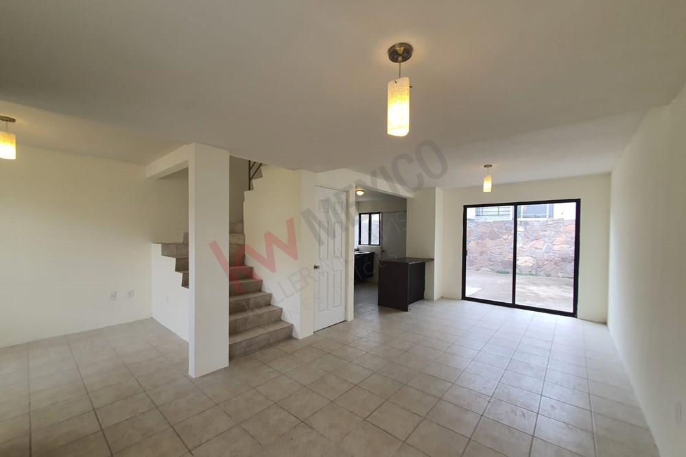 CASA EN VENTA FRACCIONAMIENTO SONTERRA QUERETARO 3 habitaciones