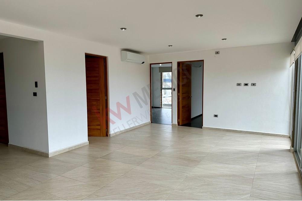 RENTA DEPARTAMENTO MODERNO en Vértice Juriquilla