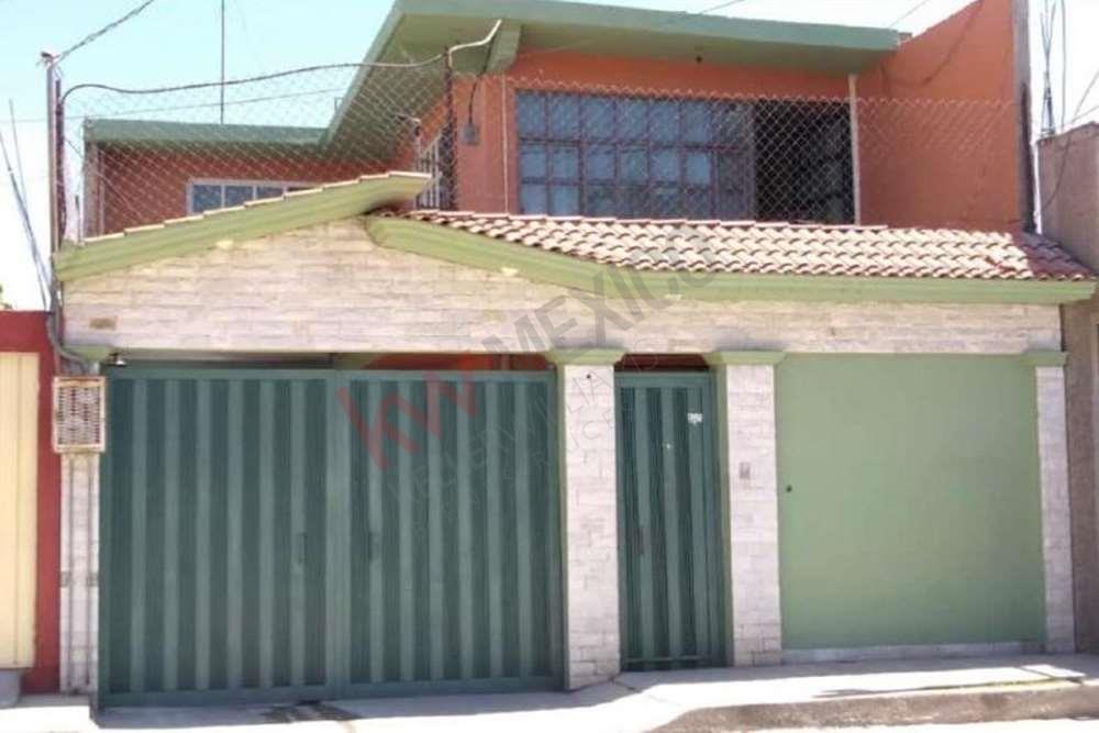 Casa recién REMODELADA en venta Los Reyes Acaquilpan