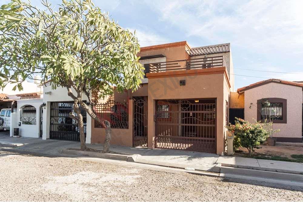 Casa en MISION DEL SOL en venta al norte Blvd. Morelos (4 Rec y 4 Bañ)