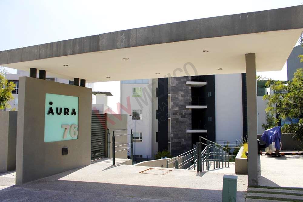Departamento en venta dentro de Lomas del Pedregal con vista a la ciudad y área abierta $2,800,000 San Luis Potosí