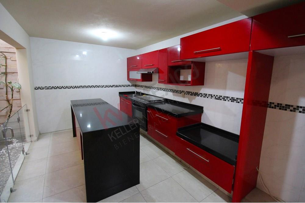 Casa Jardín Central