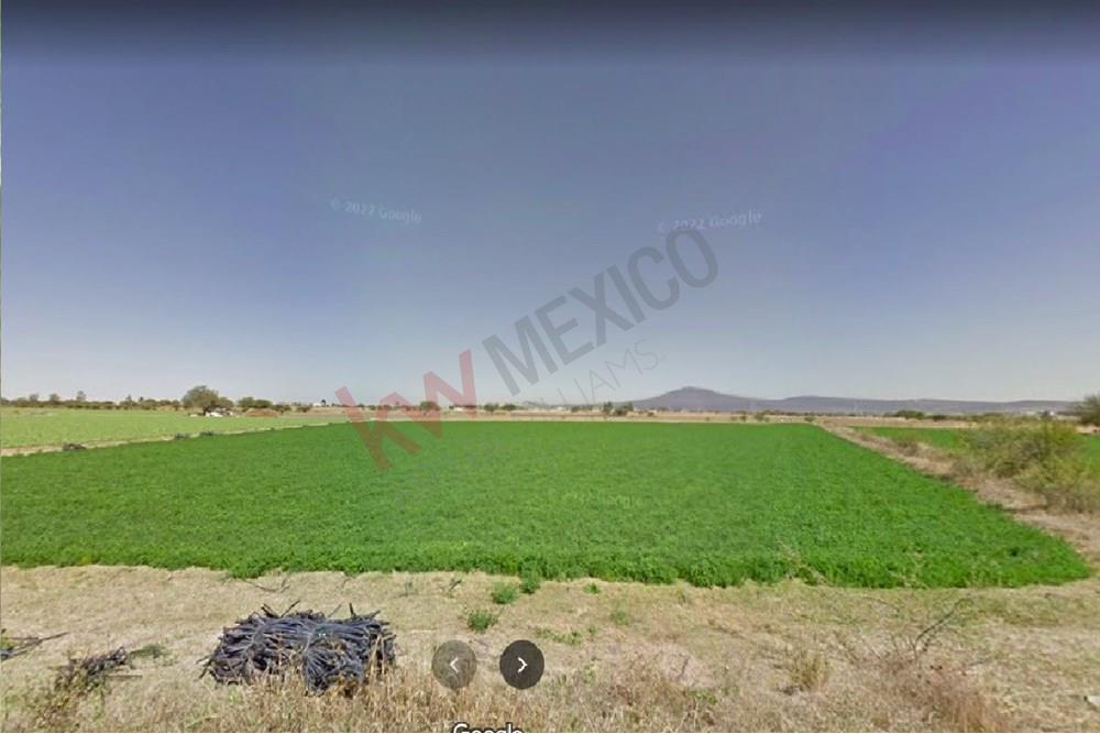 TERRENO EN VENTA PARA CULTIVO O PARA CAMBIO DE USO. CON SISITEMA DE RIEGO Y DERECHOS DE PASO.