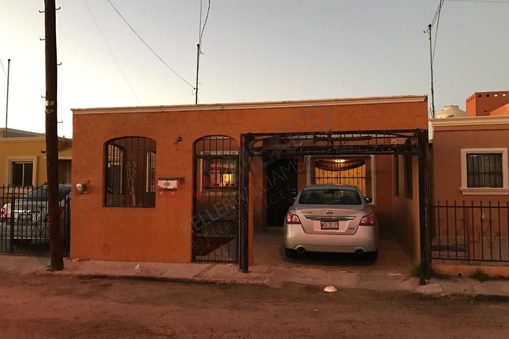 En venta casa en Viñedos