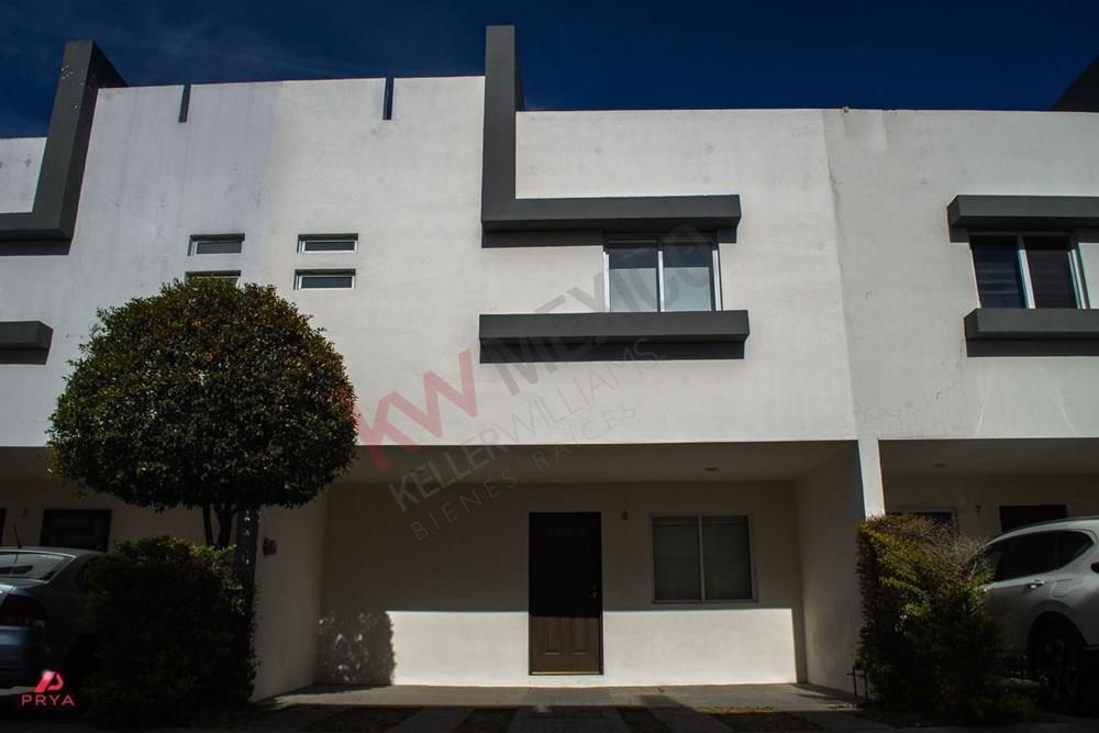 Casa en Venta dentro de Coto, Nuevo Mexico, Zapopan.