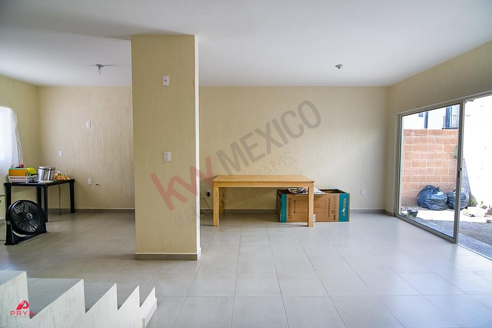 CASA EN VENTA EN ALTA CALIFORNIA, JALISCO.