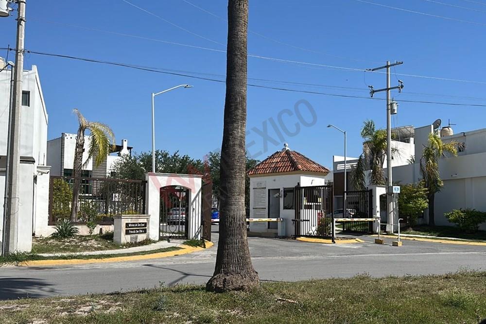 CASA EN RENTA EN FRACCIONAMIENTO MISIÓN SAN JOSÉ, ATRÁS DE CITADINA (SOBRE AVENIDA CONCORDIA!!!) CERCA DE TODO