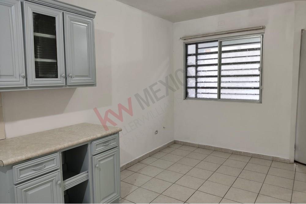CASA EN RENTA EN FRACCIONAMIENTO MISIÓN SAN JOSÉ, ATRÁS DE CITADINA (SOBRE AVENIDA CONCORDIA!!!) CERCA DE TODO