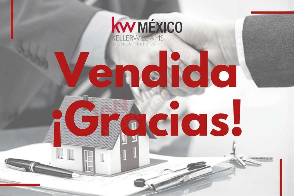 Casa una planta Colonia Cuauhtémoc, salidas rápidas a avenidas como Nogalar, San Nicolás, Universidad, cercana Centros Comerciales, Terreno grande, Patio Grande