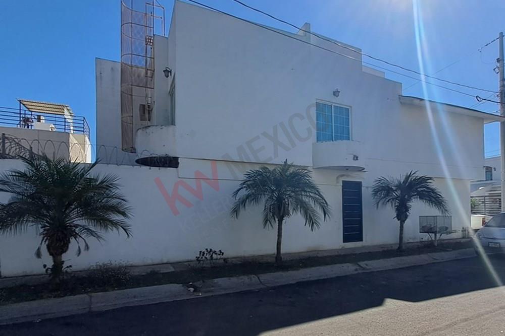 Casa en Venta con 3 recamaras en planta baja, cerca del City Club y escuela  de