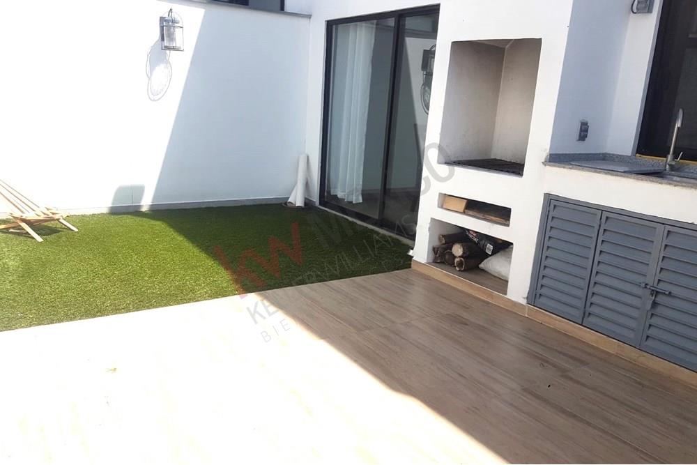 Juriquilla Torre de Piedra a 750 mts. de Antea Lifestyle - Renta de casa en condominio