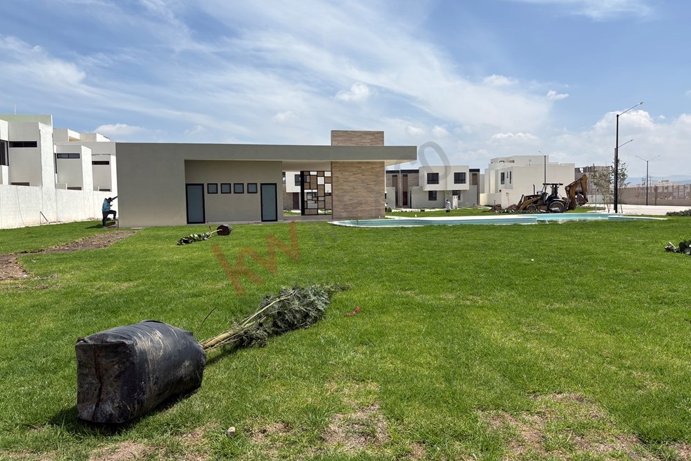 Casa en renta en Puerta Natura Coto# 20, Villa de Pozos, de dos pisos, dos habitaciones y 2.5 baños