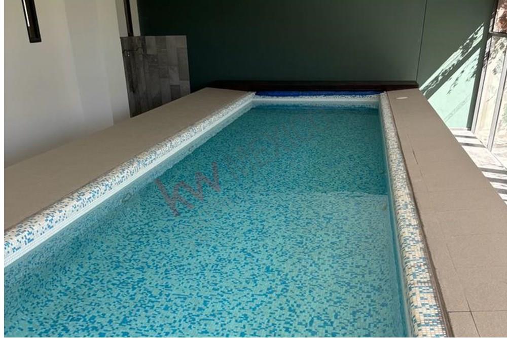 Excelente departamento amueblado en renta con increíbles amenidades y paisajismo exclusivo.