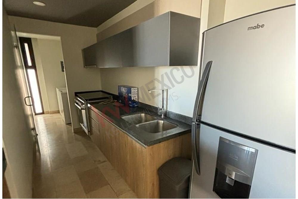 Excelente departamento amueblado en renta con increíbles amenidades y paisajismo exclusivo.