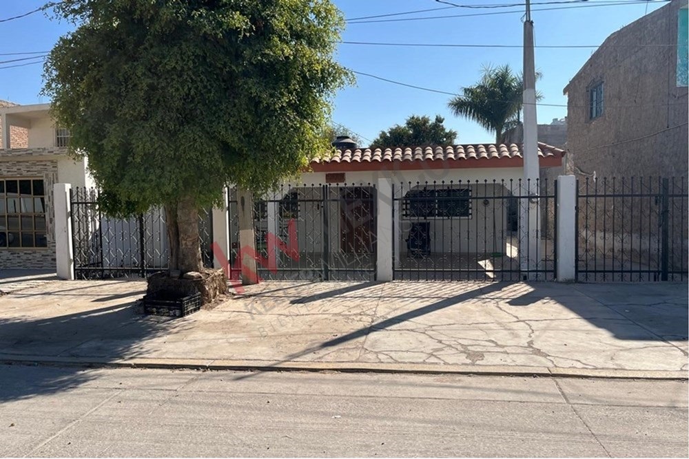 CASA EN VENTA COLONIA ÁNGEL FLORES GUASAVE