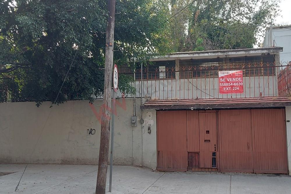 Casa para remodelar con uso de suelo comercial, en venta col. Tlalpan Centro
