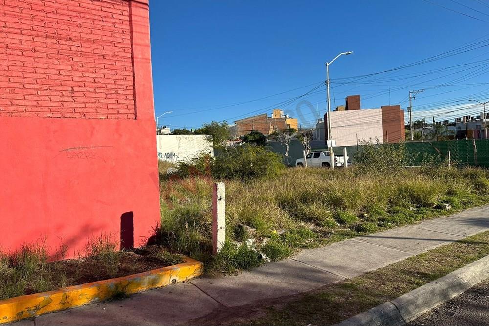 VENTA-TERRENO COMERCIAL- COLINAS DEL SUR (VENCEREMOS)