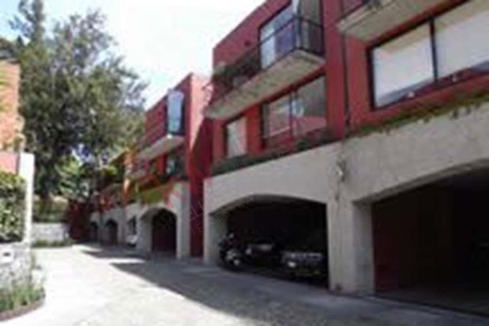 Divina Casa en Barrio Santa Catarina, Coyoacán. Condominio Horizontal.