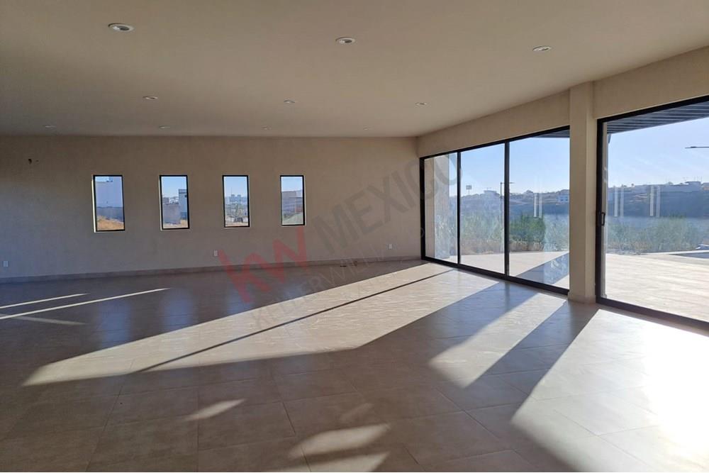 Terreno en venta en La Vista Grand con excelente ubicación 257.081 metros $1,850,400