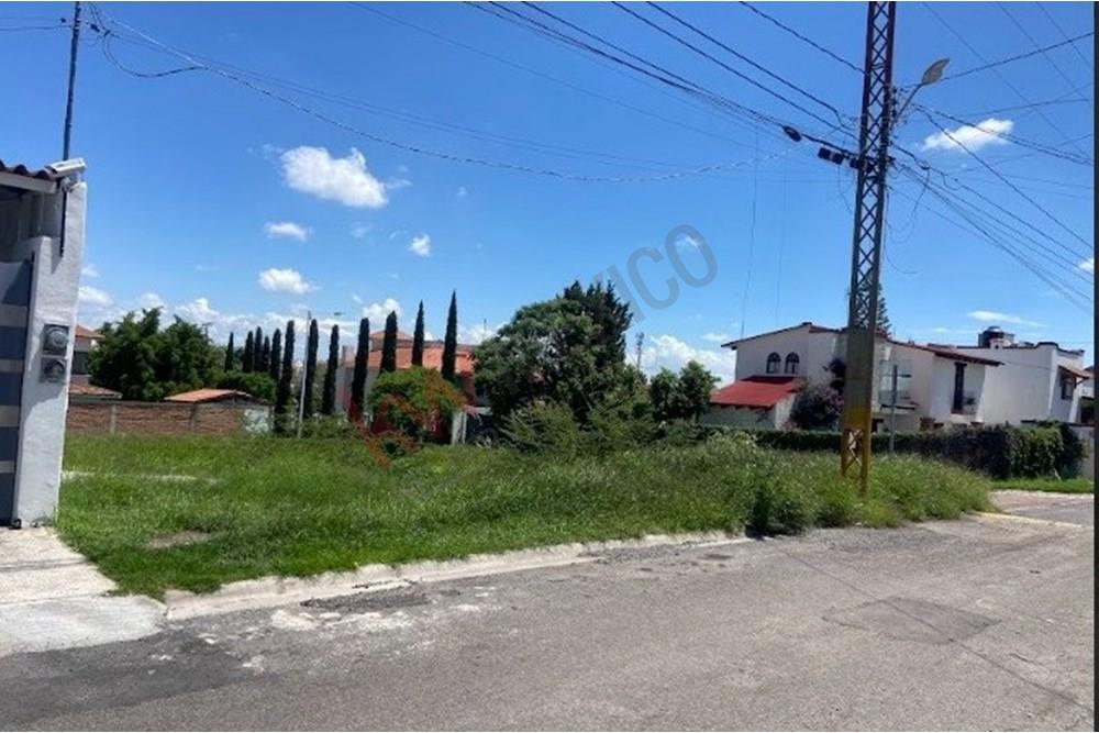 Terreno en venta con gran ubicación, en Villas del Mesón Juriquilla